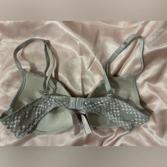 Victoria’s Secret White And Tan Lace Push Ip Bra 34B - Picture 4 of 7